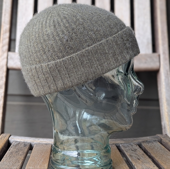 NWOT Cirque Mountain Sage Green Cashmere Wool Knit Beanie Toque Hat Colorado - Picture 3 of 7
